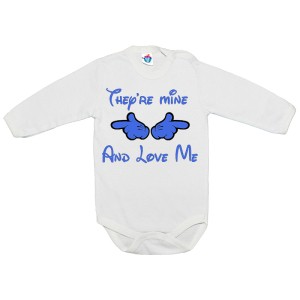 Бебешко боди с надпис They're mine And Love Me